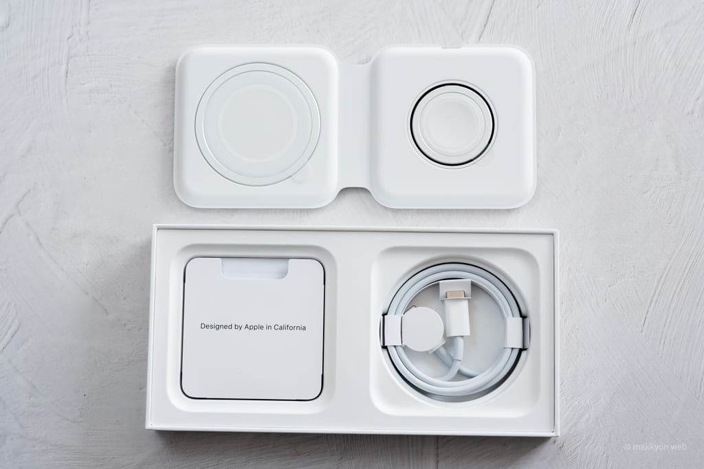 Apple MagSafeデュアル充電パッド レビュー／旅行でも日常でも便利なiPhone＆Apple Watch用ワイヤレス充電器！